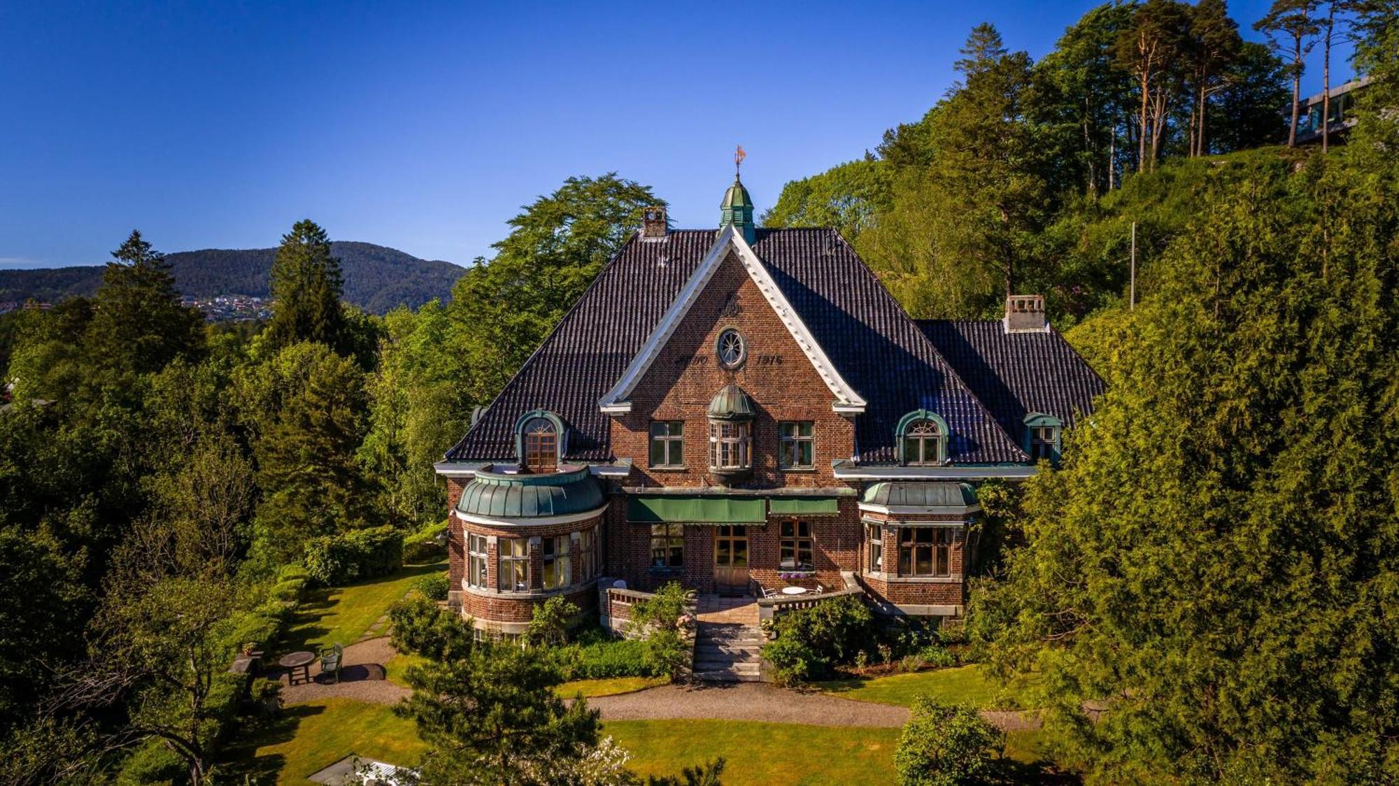 Unique Victorian Villa With Private Coastline Bergen Extérieur photo