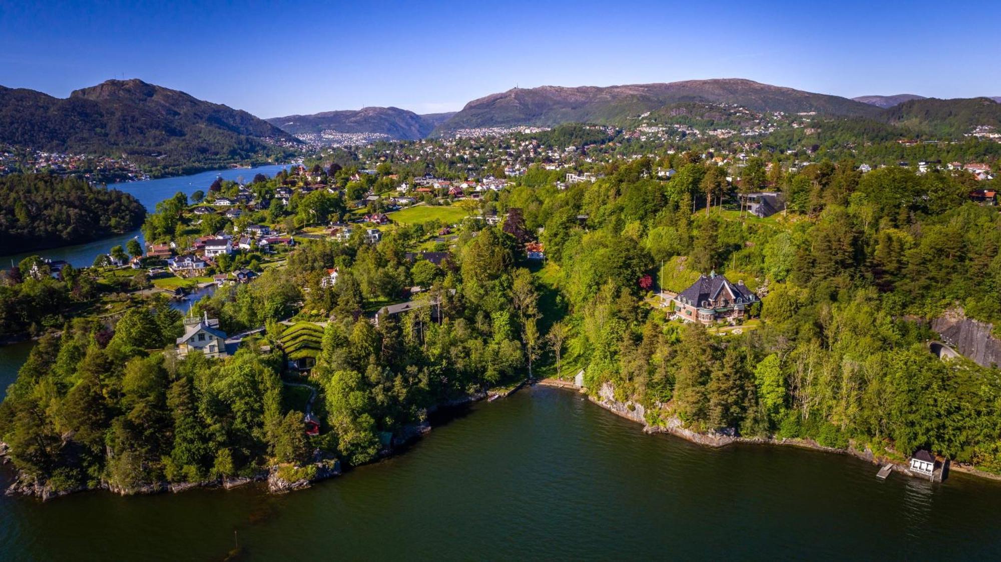Unique Victorian Villa With Private Coastline Bergen Extérieur photo