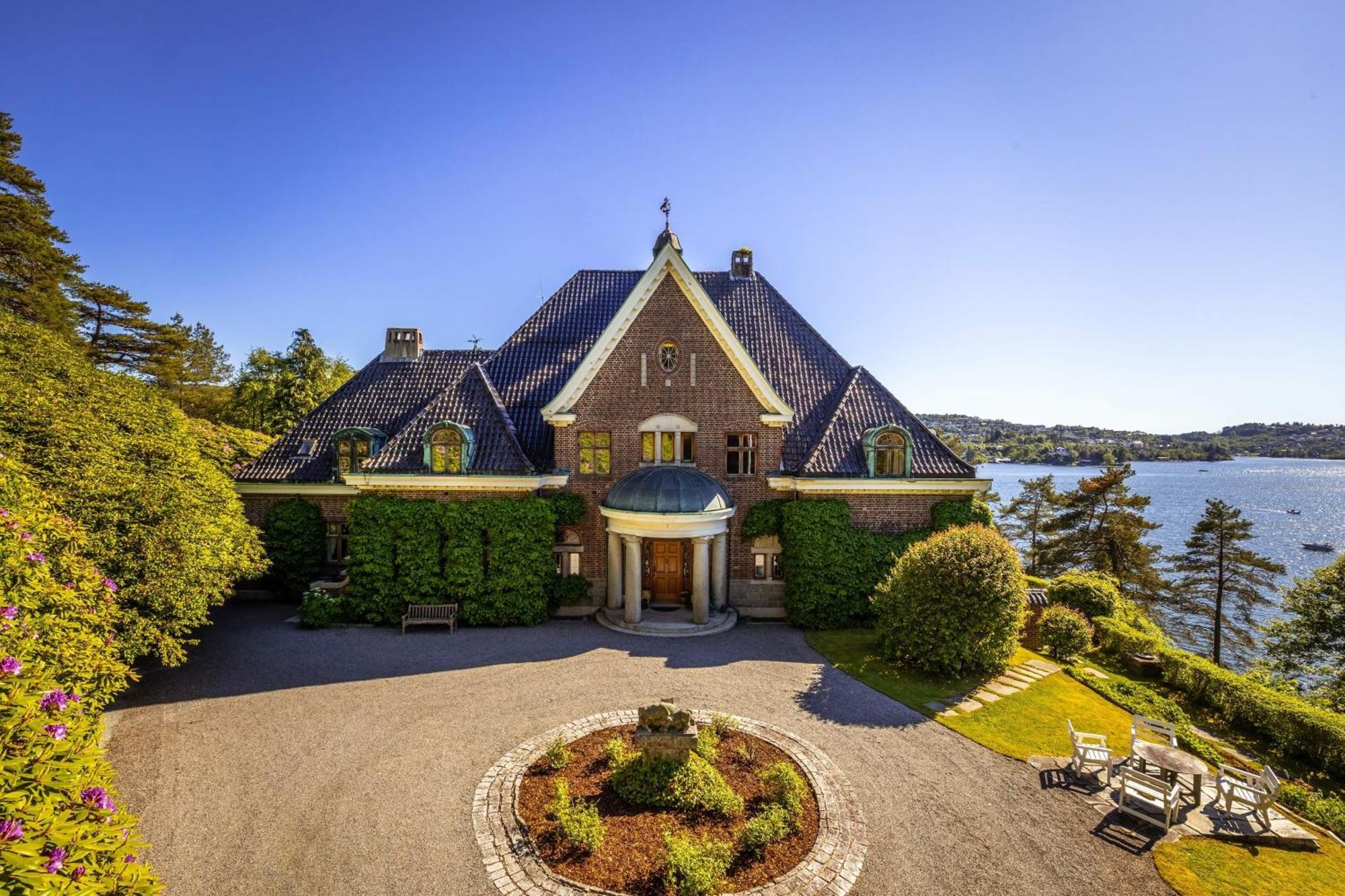 Unique Victorian Villa With Private Coastline Bergen Extérieur photo